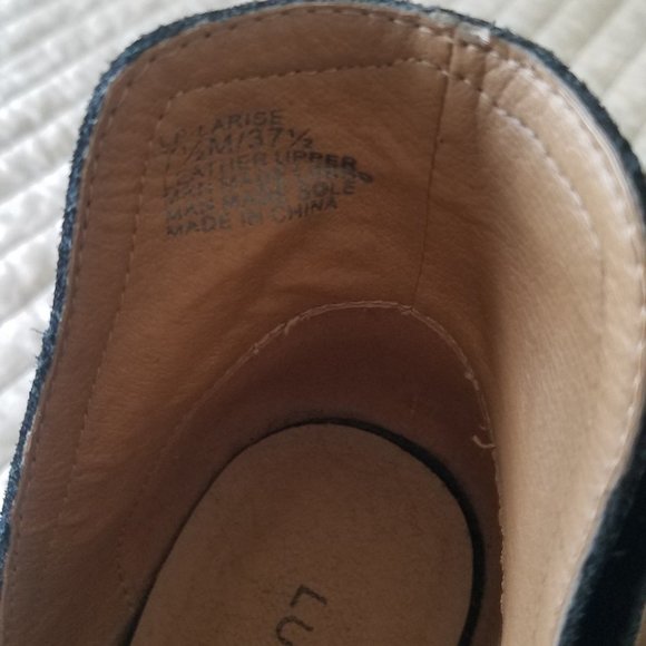 Lucky Brand Peep Toe Perforated Black Suede Booties - 7.5 - Picture 6 of 6